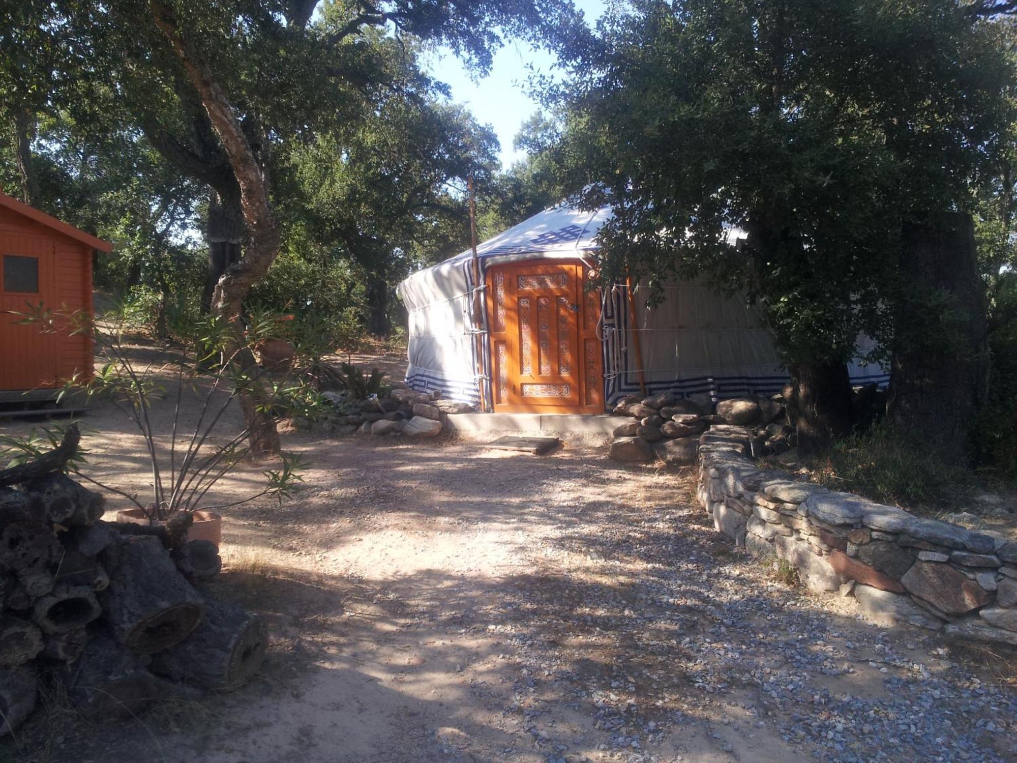 Au Soleil Mongol Bed and Breakfast Sorède Εξωτερικό φωτογραφία