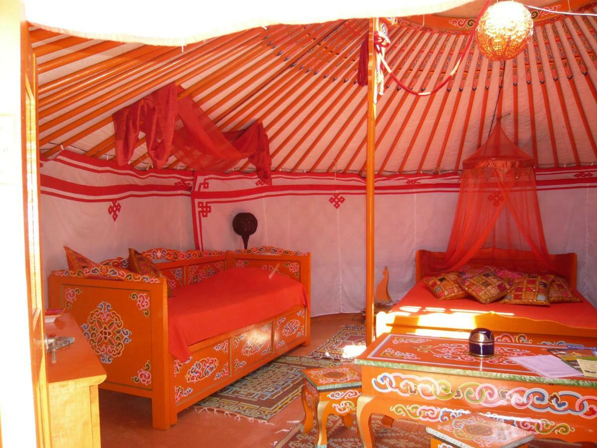 Au Soleil Mongol Bed and Breakfast Sorède Εξωτερικό φωτογραφία